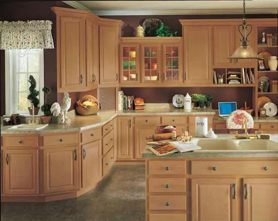 Traditional Kitchen Cabinet